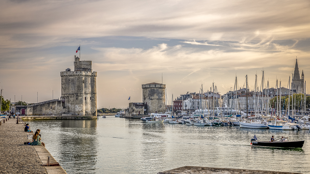Porto di La Rochelle al Tramonto, regione Charente Maritime in Francia